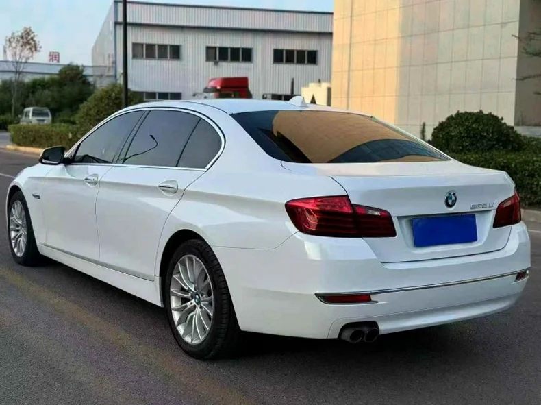 宝马5系 驾驶室