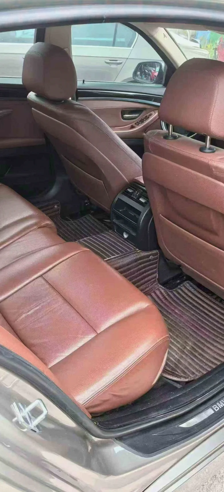 宝马5系 内饰后排