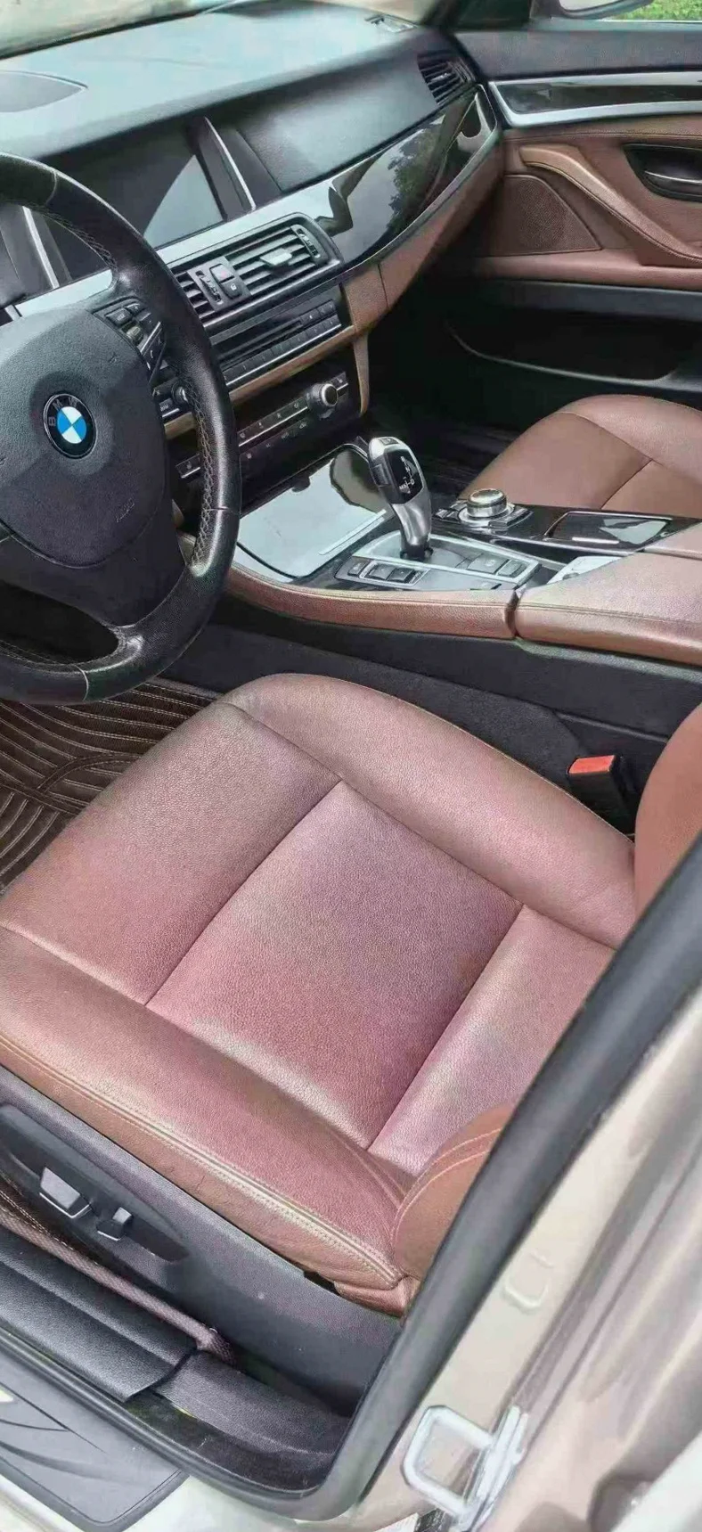 宝马5系 后面外观一