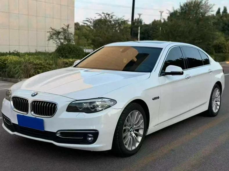 宝马5系 正面外观二