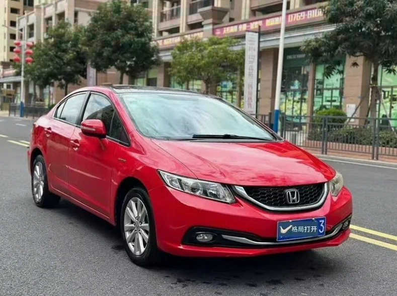 本田思域 正面外观二