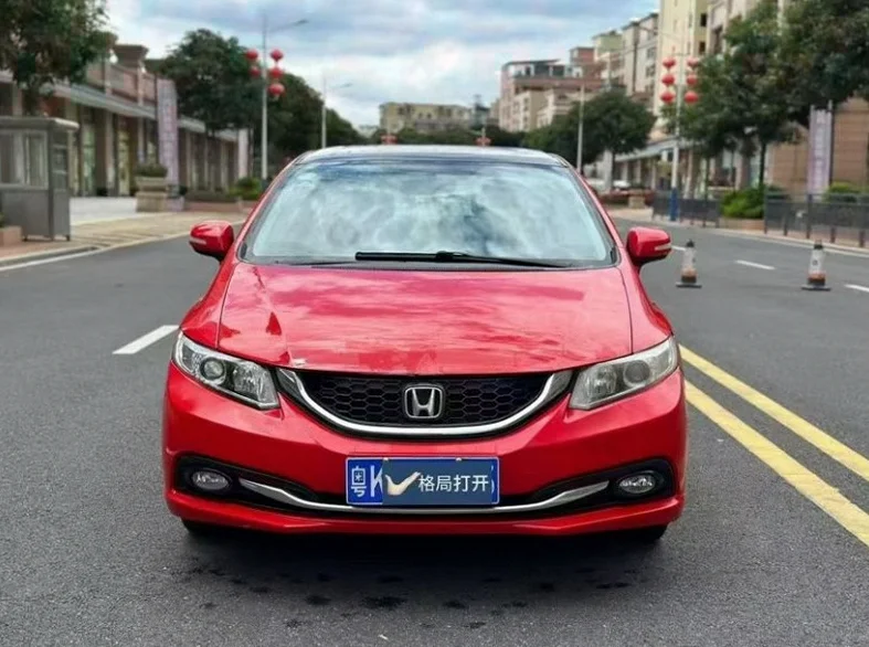 16年本田思域1.8L豪华版