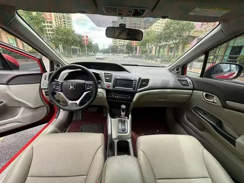 本田思域 内饰前排