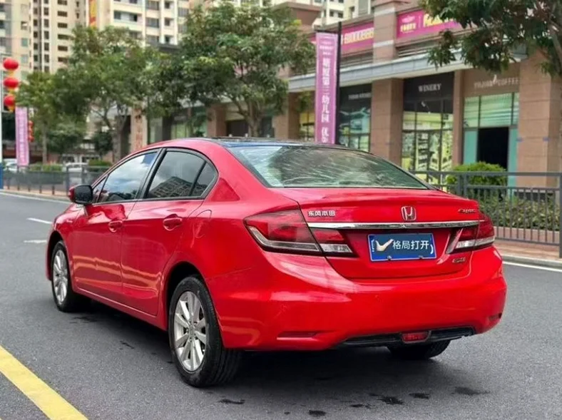 本田思域 正面外观三