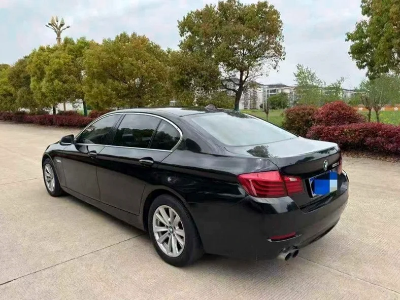 宝马5系 内饰后排