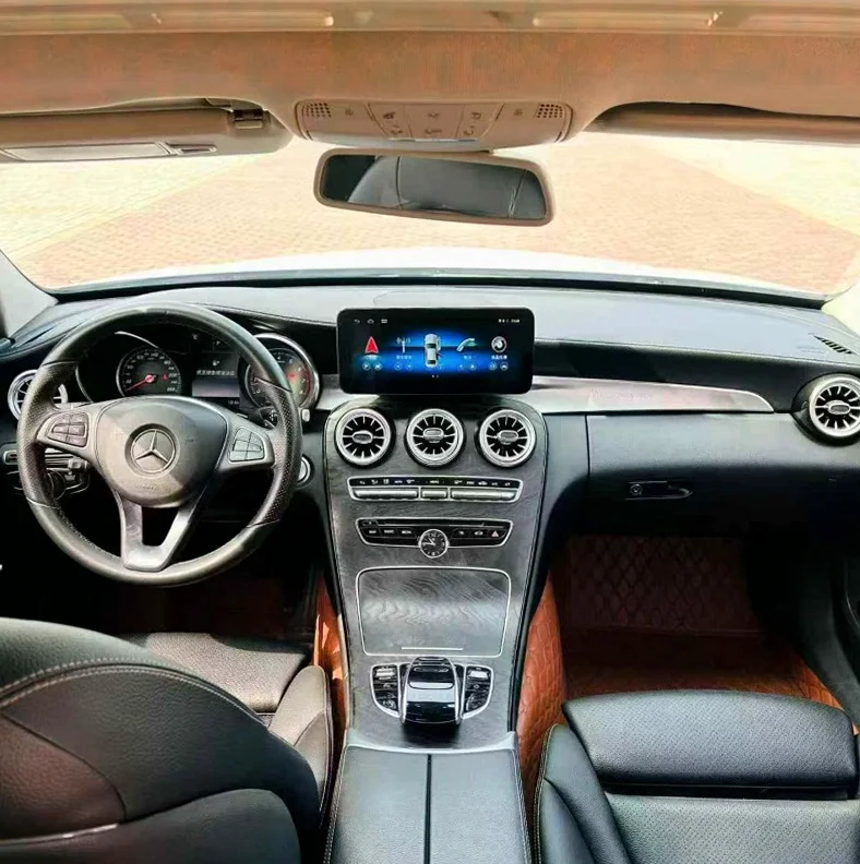 奔驰C 后面外观三