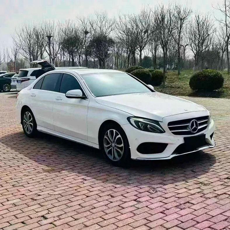 奔驰C 正面外观三