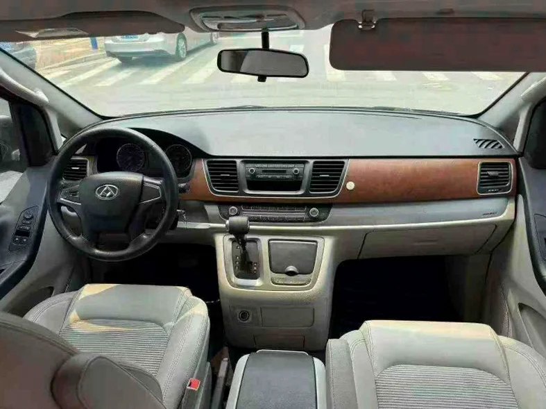 大通G10 后面外观二