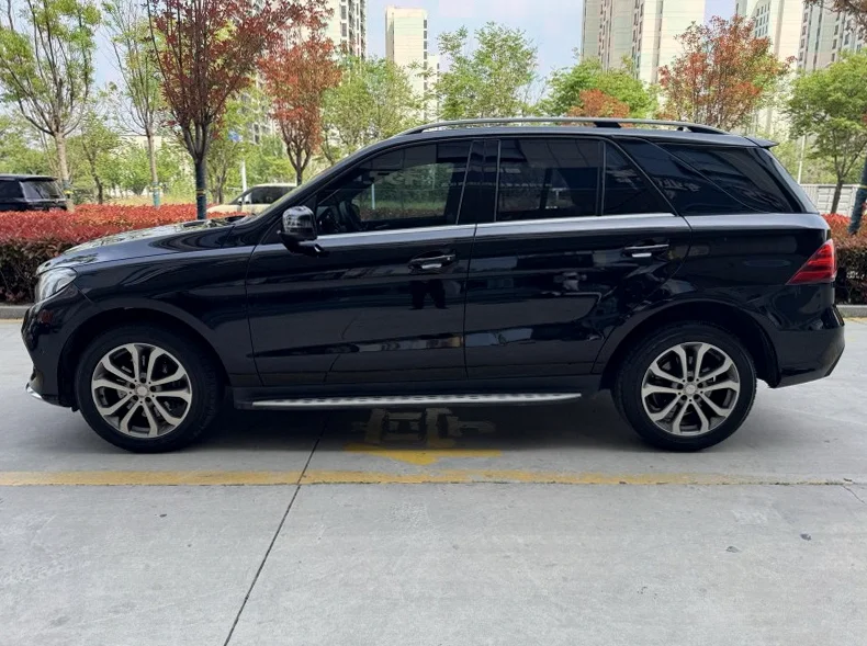 奔驰GLE 后面外观二