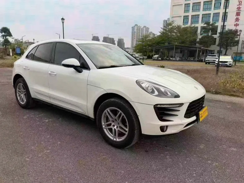 保时捷Macan 正面外观二