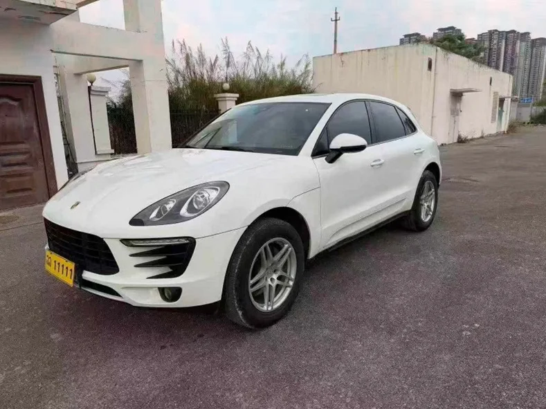 保时捷Macan 正面外观三