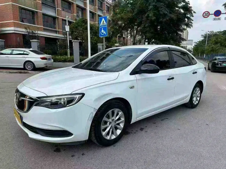 别克英朗 正面外观三