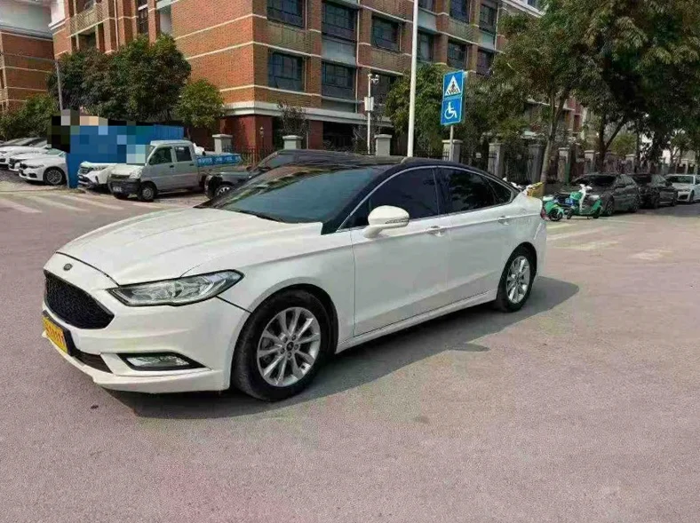 福特蒙迪欧 正面外观三