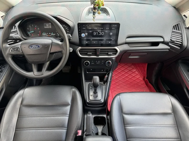 福特翼搏 内饰后排