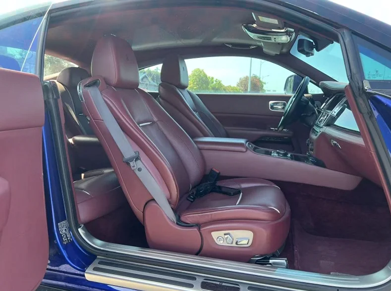 劳斯莱斯魅影 正面外观三