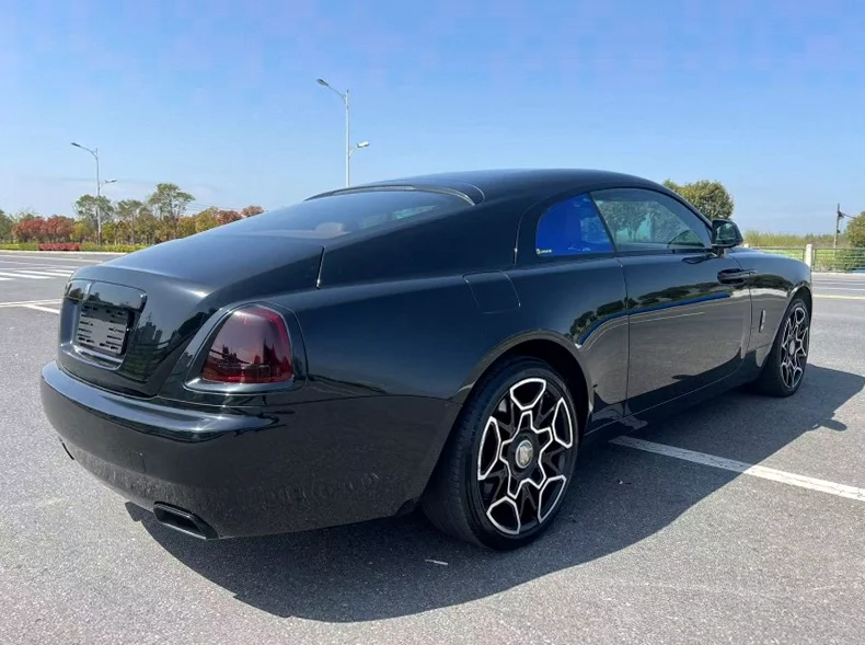 劳斯莱斯魅影 后面外观一