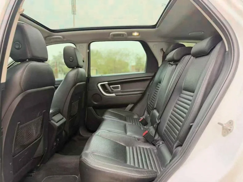 路虎发现神行 后面外观一