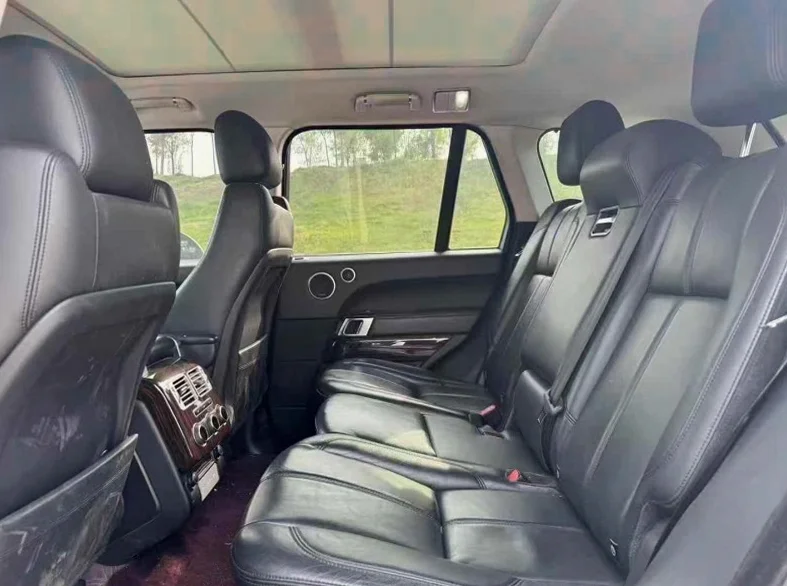 路虎揽胜行政 后面外观三