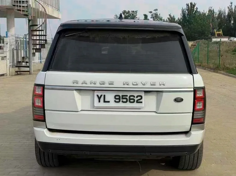 路虎揽胜行政 驾驶室