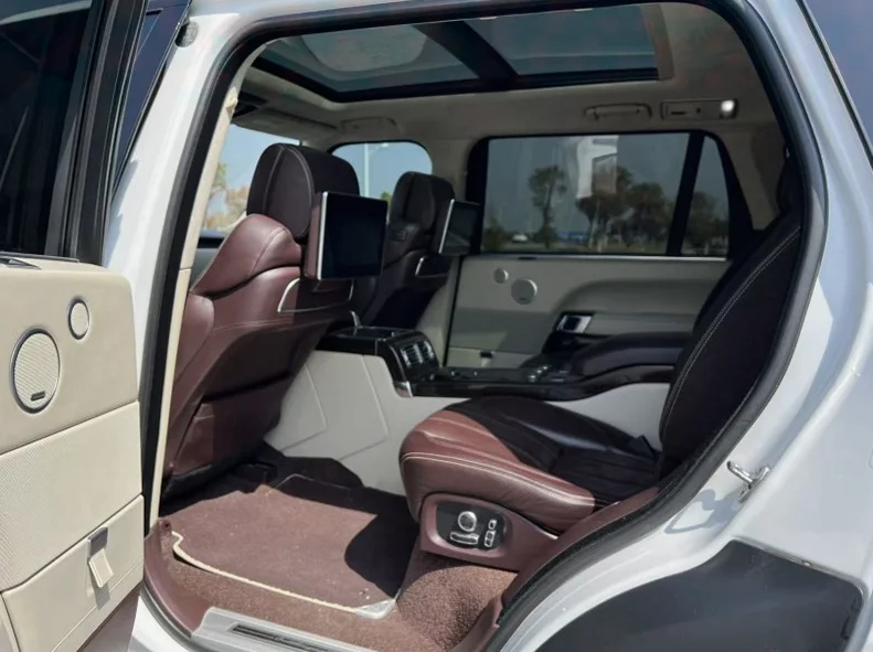 路虎揽胜行政 正面外观三