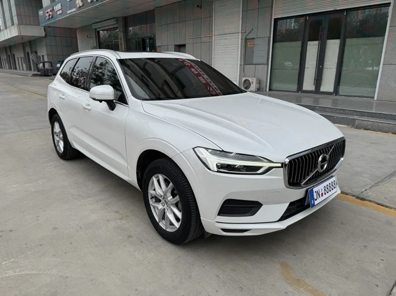 沃尔沃XC60 正面外观三