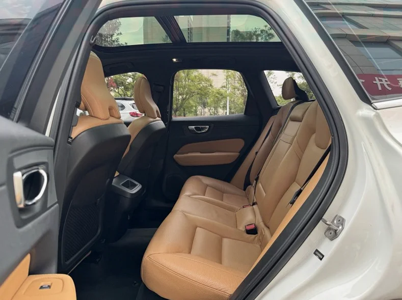 沃尔沃XC60 驾驶室