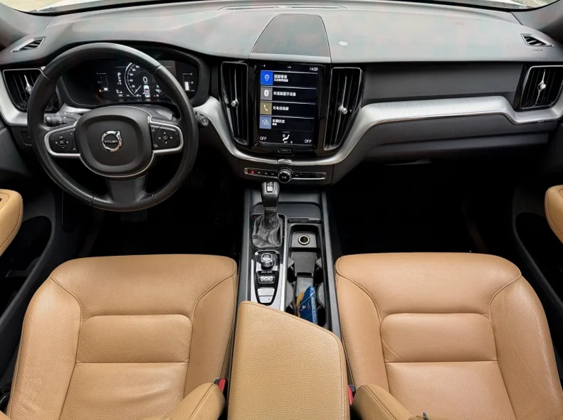 沃尔沃XC60 内饰后排