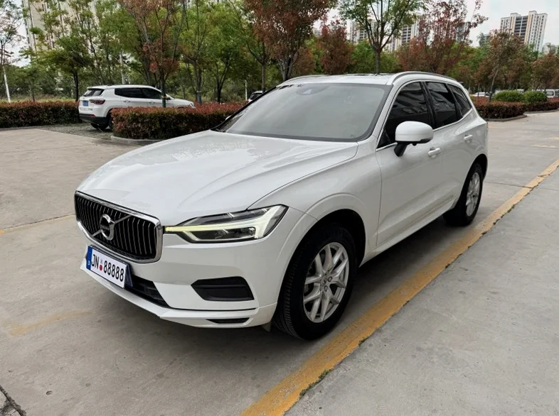 沃尔沃XC60 正面外观二