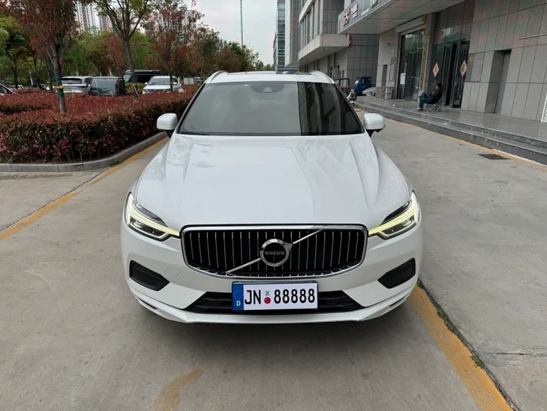 18年沃尔沃XC60 2.0T四驱智逸版