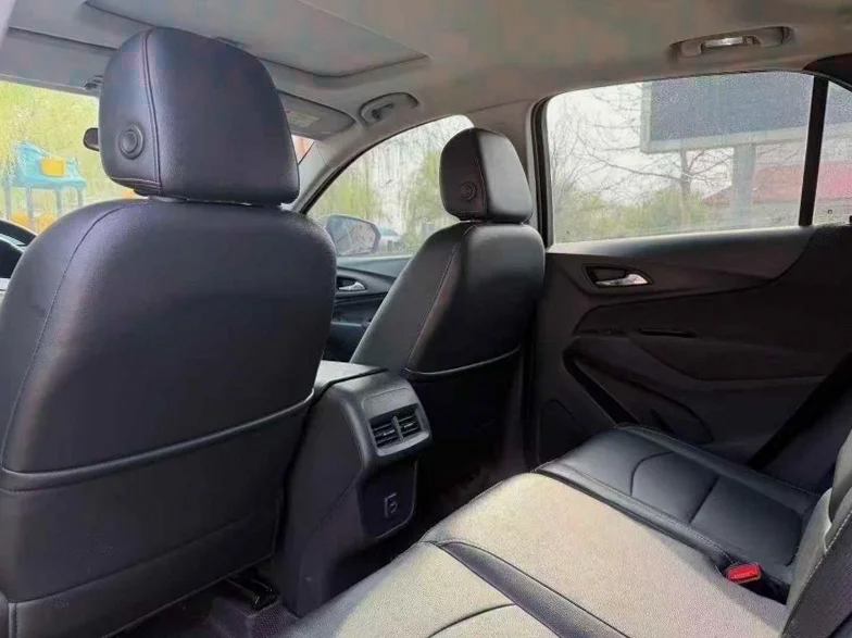 雪佛兰探界者 后面外观一