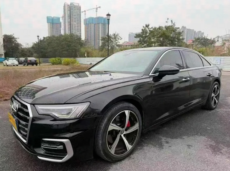 奥迪A6L 正面外观三