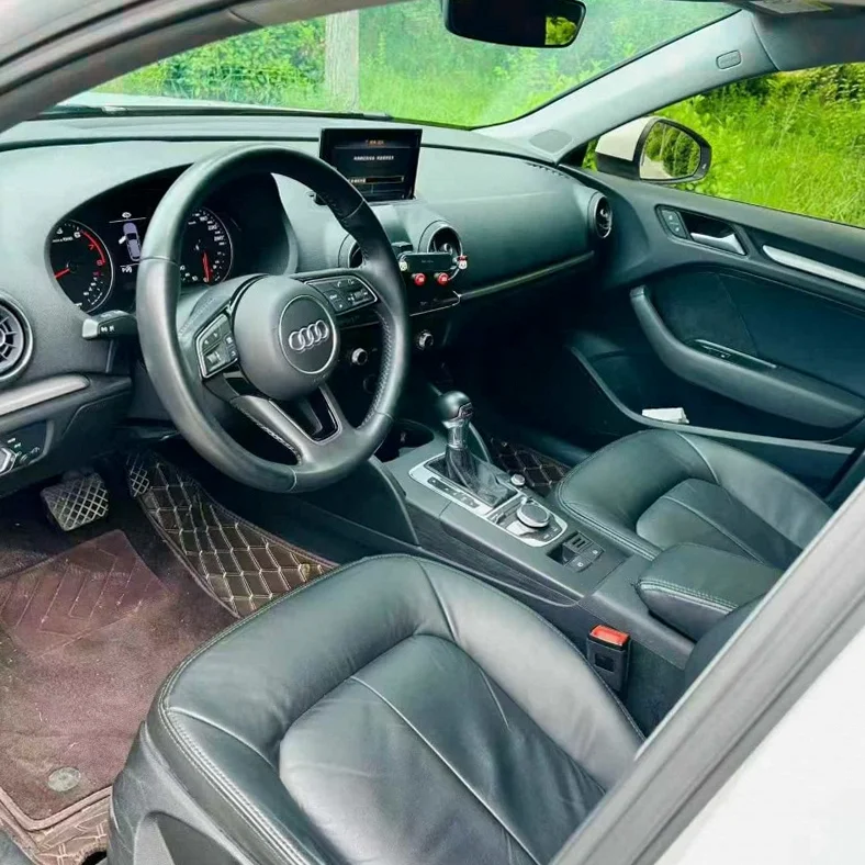 奥迪A3 后面外观一