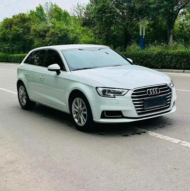 奥迪A3 正面外观三