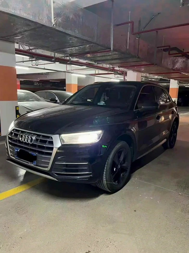 奥迪Q5 正面外观三