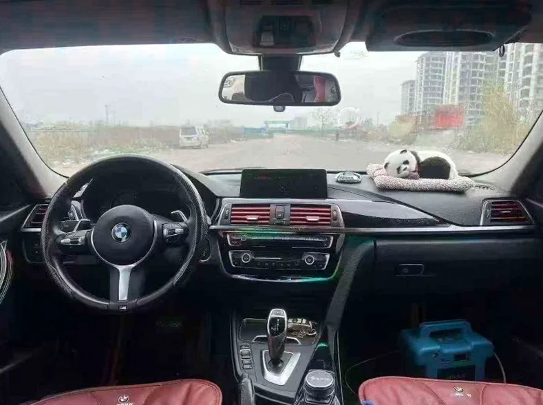 宝马3系 后面外观一