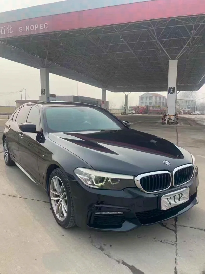 宝马5系 正面外观三