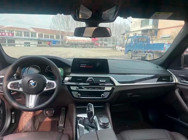 宝马5系 后面外观二