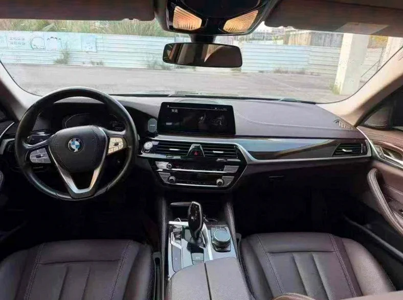 宝马5系 后面外观二