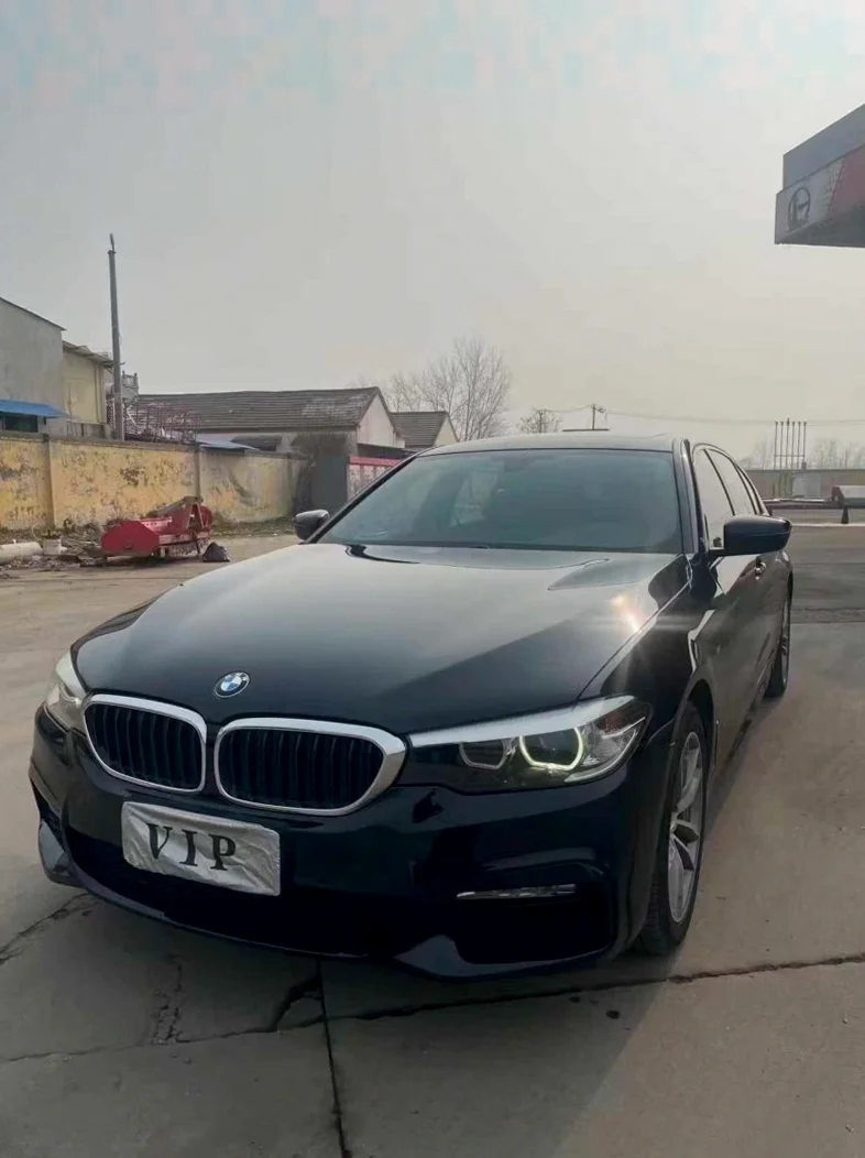 宝马5系 正面外观二