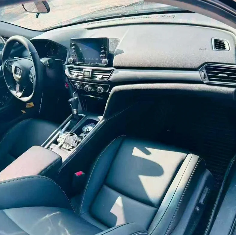 本田英诗派 后面外观一