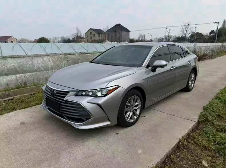 丰田亚洲龙 正面外观二