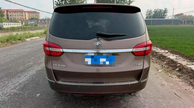 别克GL8 内饰后排