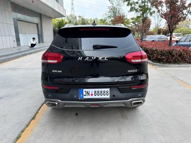 哈弗H6 内饰后排