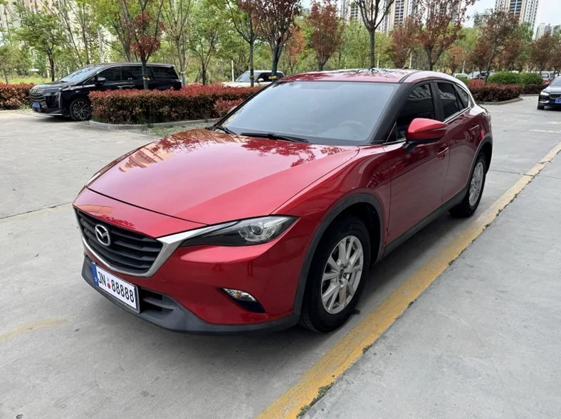 马自达CX-4 正面外观二