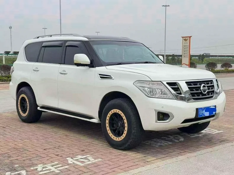 日产途乐 正面外观三