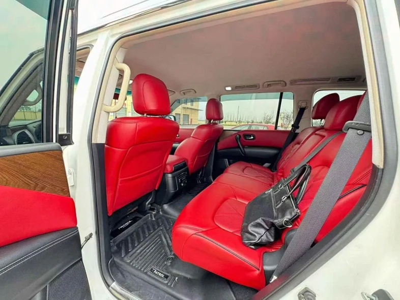 日产途乐 后面外观二