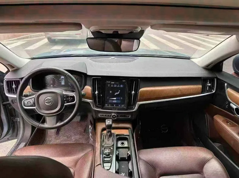 沃尔沃S90 后面外观二