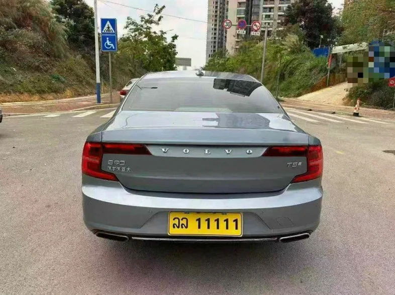 沃尔沃S90 驾驶室