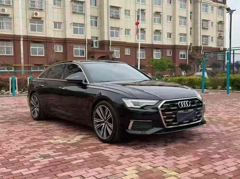 奥迪A6L 正面外观三