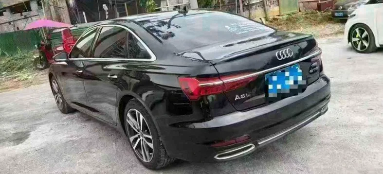 奥迪A6L 内饰后排